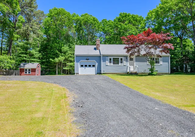 Homes for sale in Teaticket, MA | 156 Red Brook Rd, Teaticket, MA 02536 | MLS# 22602952