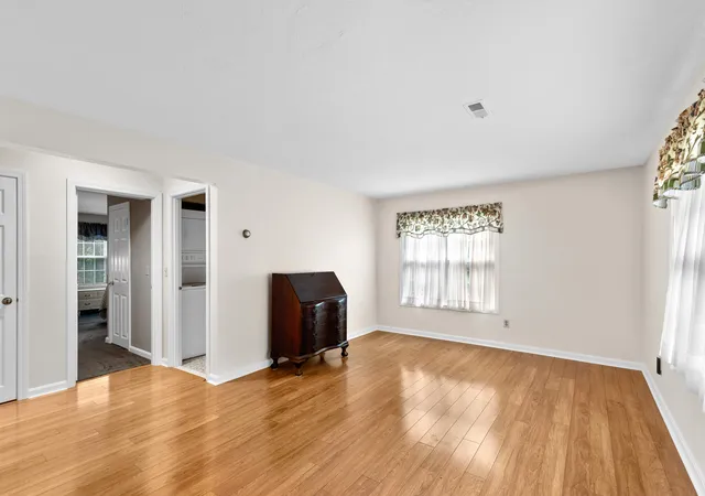 Homes for sale in Hyannis, MA | 9 Pleasant Park Ave #APT 2I, Hyannis, MA 02601 | MLS# 22602917