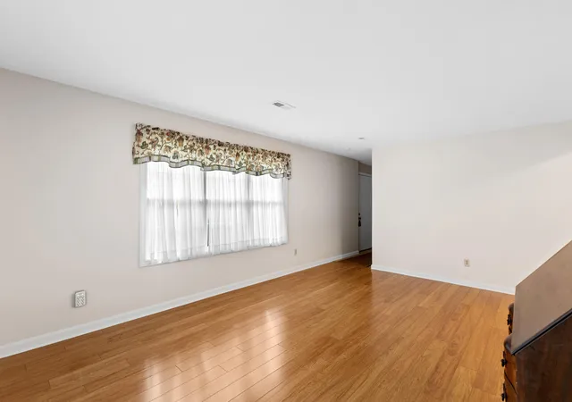 Homes for sale in Hyannis, MA | 9 Pleasant Park Ave #APT 2I, Hyannis, MA 02601 | MLS# 22602917