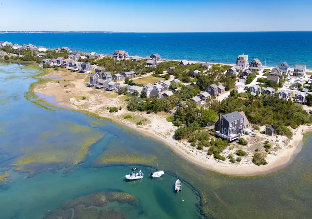 Homes for sale in Sandwich, MA | 174 N Shore Blvd, Sandwich, MA 02537