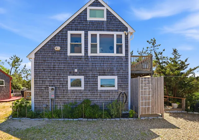 Homes for sale in Sandwich, MA | 174 N Shore Blvd, Sandwich, MA 02537