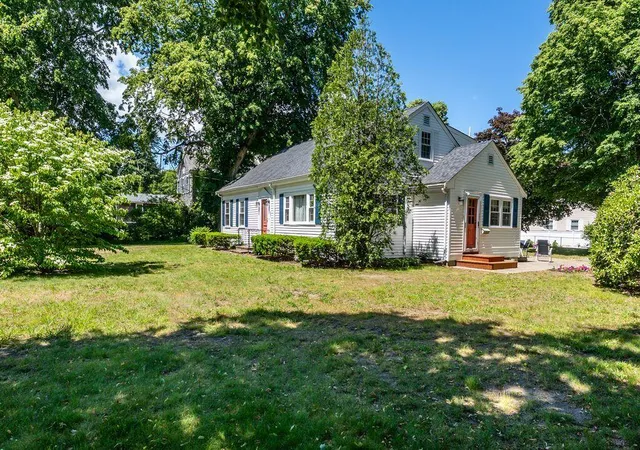 Homes for sale in Centerville, MA | 251 Phinneys Ln, Centerville, MA 02632 | MLS# 22602937