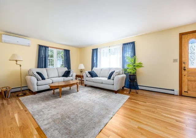 Homes for sale in Centerville, MA | 251 Phinneys Ln, Centerville, MA 02632 | MLS# 22602937