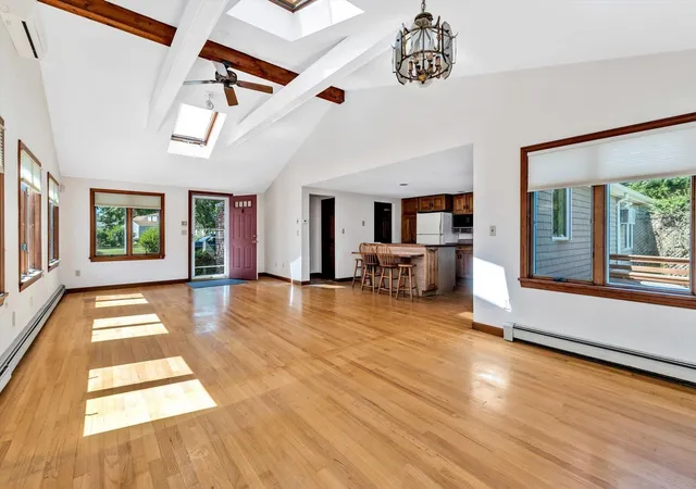 4th image of 18 Clearview Ave, Falmouth, MA 02540 | MLS# 22603569