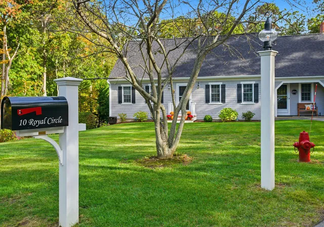 2nd image of 10 Royal Cir, Sandwich, MA 02563 | MLS# 22603038