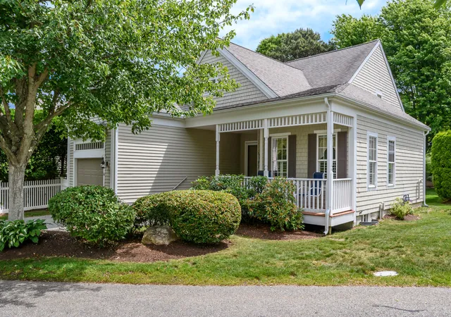 Homes for sale in Bourne, MA | 6 Hollyhock Knoll Ct, Bourne, MA 02532 | MLS# 22603030