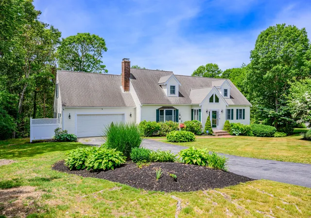 Homes for sale in Centerville, MA | 29 Water View Cir, Centerville, MA 02632 | MLS# 22603118