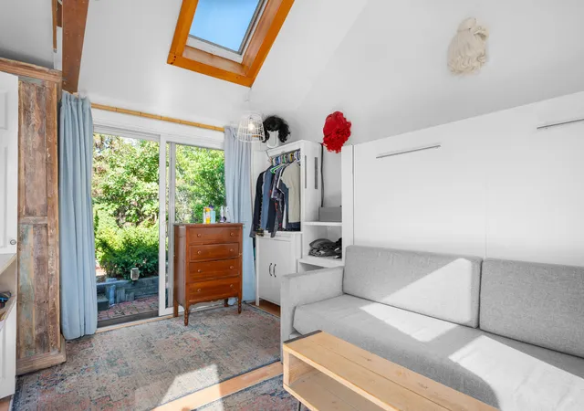 5th image of 962 Commercial St #UNIT 7, Provincetown, MA 02657 | MLS# 22603132