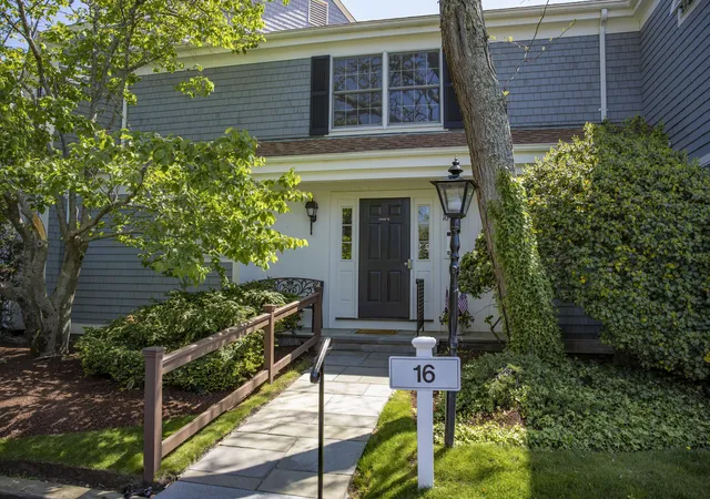 2nd image of 39 Tower Hill Rd #APT 16D, Osterville, MA 02655 | MLS# 22603046