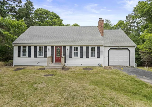 2nd image of 6 Nathans Wy, Osterville, MA 02655 | MLS# 22603042
