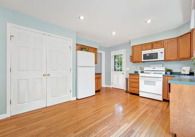5th image of 88 Waterfield Rd, Osterville, MA 02655 | MLS# 22603202