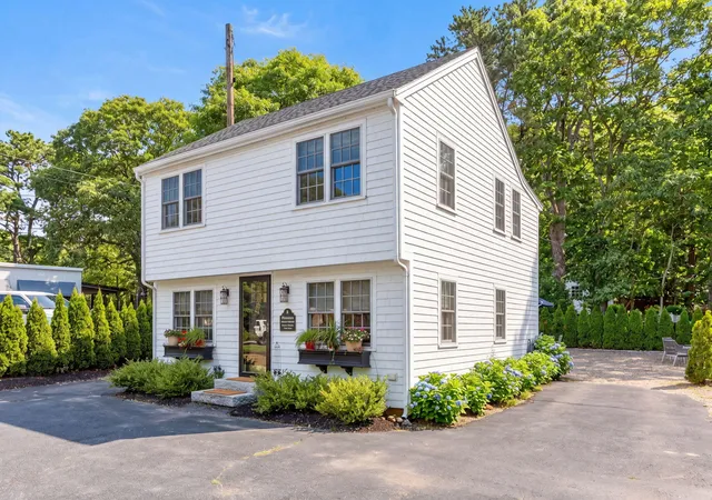 4th image of 215 Route 6A, Dennis, MA 02638 | MLS# 22603071