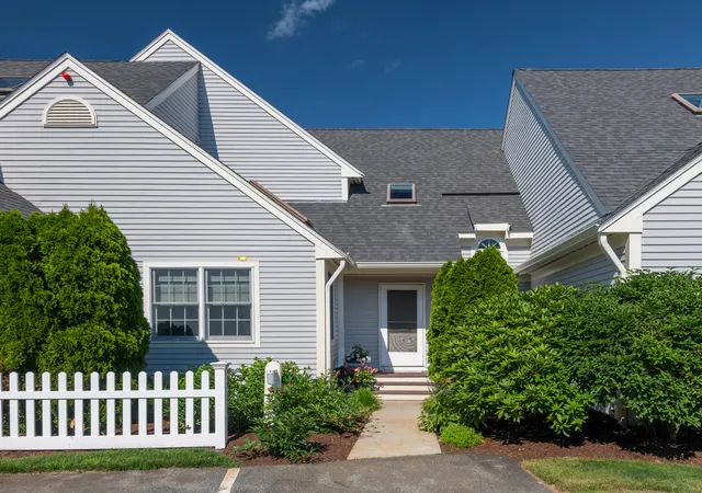 Homes for sale in Mashpee, MA | 72 Gold Leaf Ln #UNIT 72, Mashpee, MA 02649 | MLS# 22603140