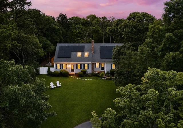 Photo 3 of Single family home for sale at 37 Autumn Ct, Brewster, MA 02631 | MLS# 22603348 | Listing updated on 2026-10-04