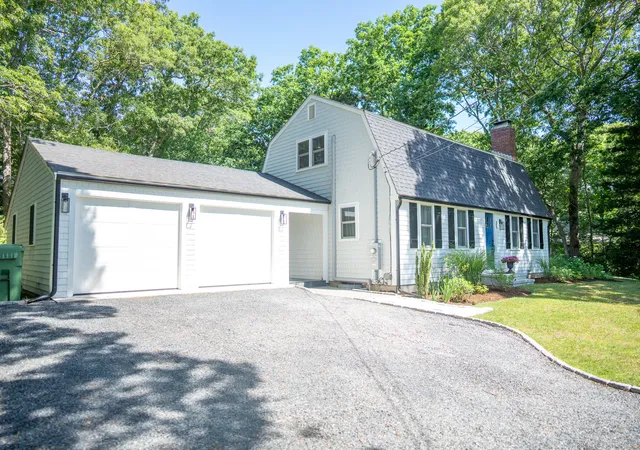 Homes for sale in Centerville, MA | 35 Stoney Cliff Rd, Centerville, MA 02632 | MLS# 22603058