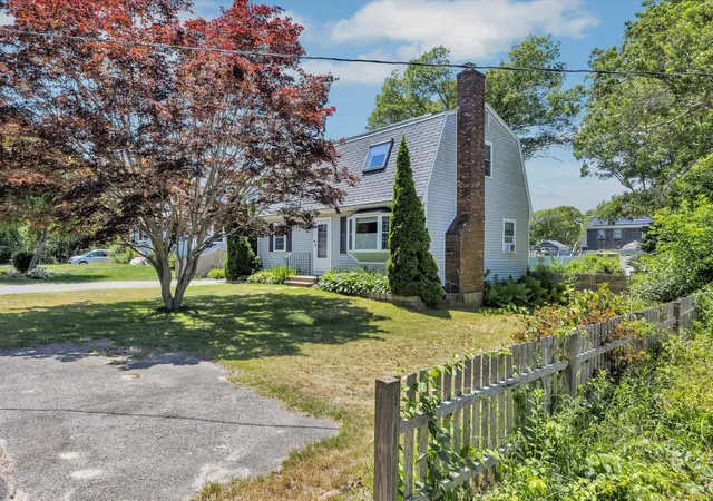 Homes for sale in Hyannis, MA | 213 Buckwood Dr, Hyannis, MA 02601 | MLS# 22603077