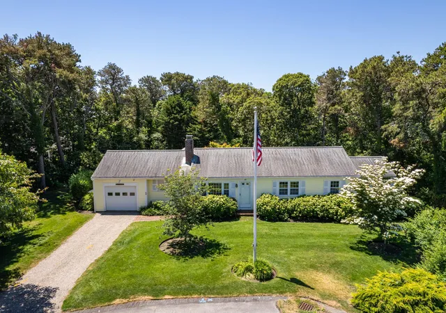Homes for sale in Chatham, MA | 35 Oakridge Cir, Chatham, MA 02633 | MLS# 22603135