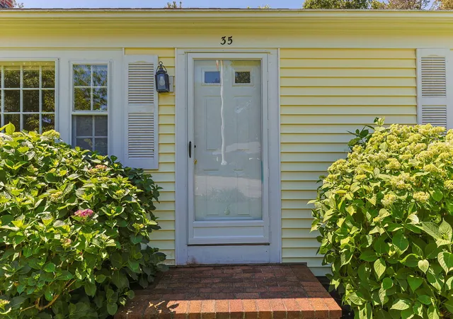 Homes for sale in Chatham, MA | 35 Oakridge Cir, Chatham, MA 02633 | MLS# 22603135