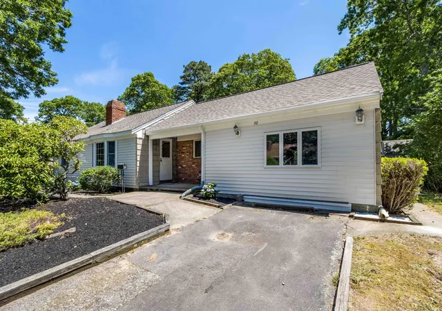 Homes for sale in South Yarmouth, MA | 32 Davis Rd, South Yarmouth, MA 02664 | MLS# 22603188