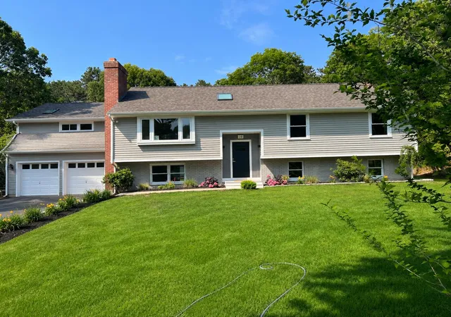 2nd image of 19 Wheelhouse Cir, East Falmouth, MA 02536 | MLS# 22603218