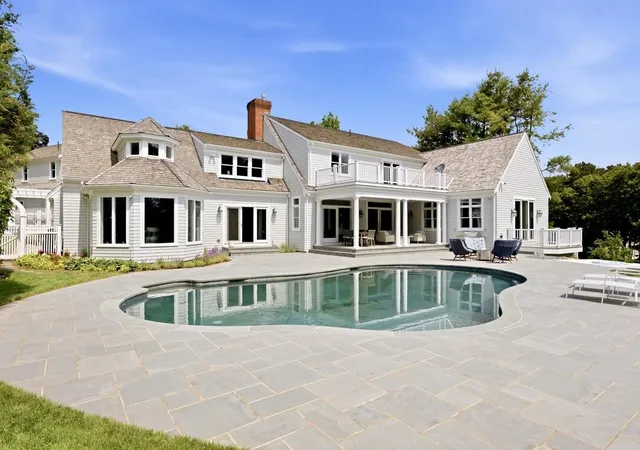 5th image of 375 Baxters Neck Rd, Marstons Mills, MA 02648 | MLS# 22603088