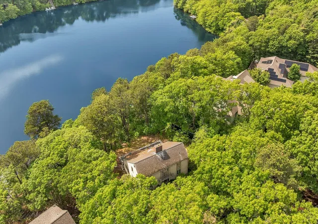 5th image of 184 Fells Pond Rd, Mashpee, MA 02649 | MLS# 22603107
