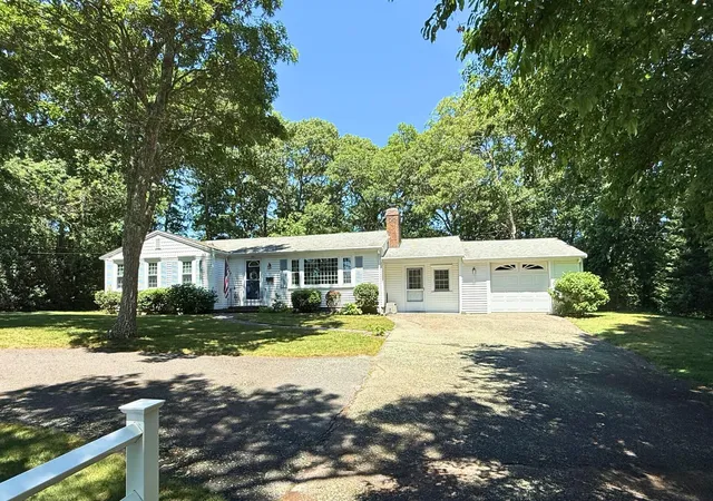 4th image of 205 High Bank Rd, South Yarmouth, MA 02664 | MLS# 22603215