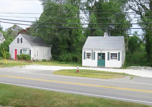 1st image of 1134& 1142 Main St, Chatham, MA 02633 | MLS# 22603130