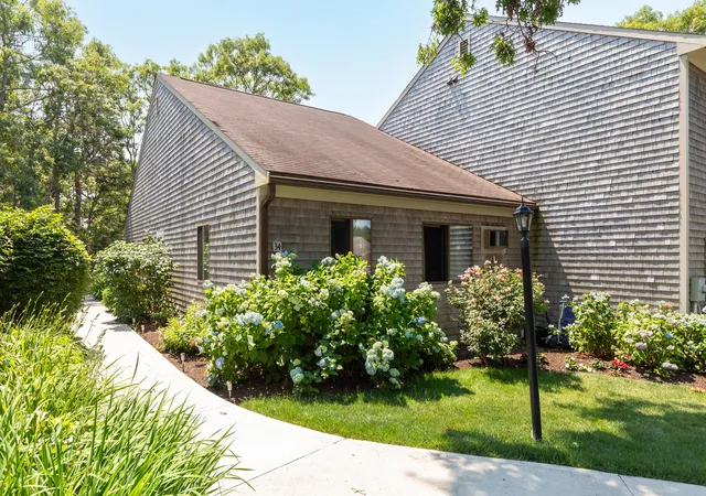 Homes for sale in Buzzards Bay, MA | 34 Roundhouse Rd #UNIT 34, Buzzards Bay, MA 02532 | MLS# 22603178