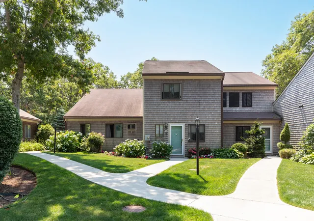 Homes for sale in Buzzards Bay, MA | 34 Roundhouse Rd #UNIT 34, Buzzards Bay, MA 02532 | MLS# 22603178