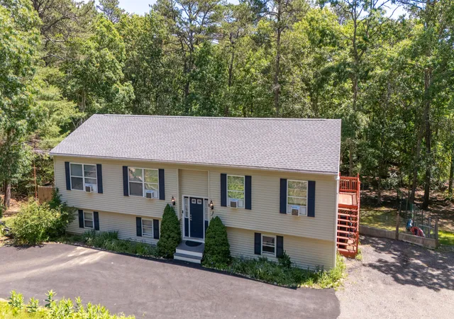 Homes for sale in Forestdale, MA | 8 Raccoon Ln, Forestdale, MA 02644 | MLS# 22603152