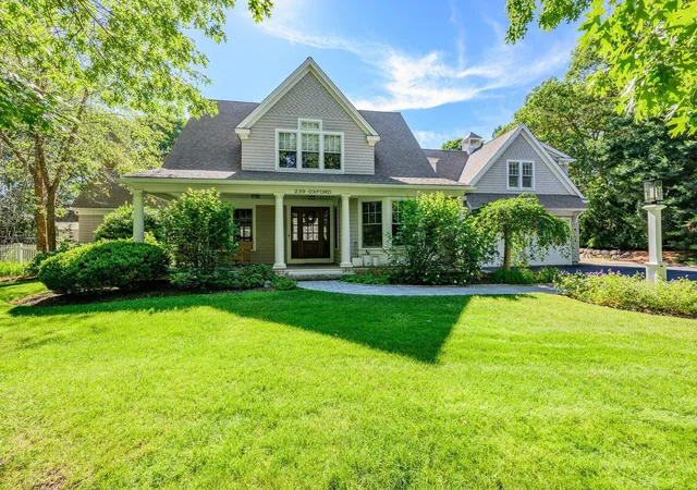 2nd image of 239 Oxford Dr, Cotuit, MA 02635 | MLS# 22603181