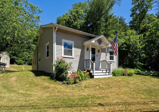 2nd image of 47 Anderson Ave, Middleboro, MA 02346 | MLS# 22603248