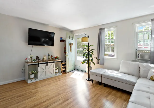Homes for sale in Mashpee, MA | 300 Falmouth Rd #APT 21C, Mashpee, MA 02649 | MLS# 22603262