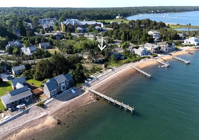 2nd image of 11 Beach Rd, Oak Bluffs, MA 02557 | MLS# 22603245