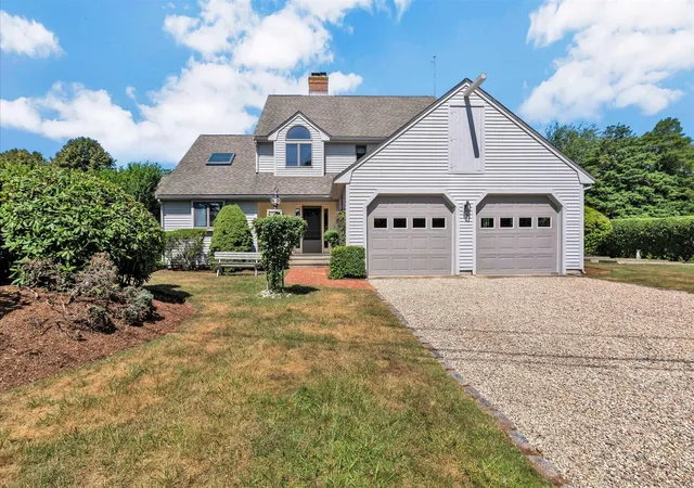 3rd image of 89 Belvidere Rd, Falmouth, MA 02540 | MLS# 22603636