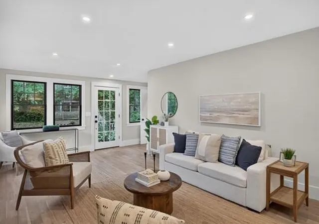 5th image of 21 Brewster St #Unit 1, Provincetown, MA 02657 | MLS# 22603697