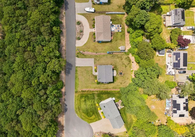 Homes for sale in Teaticket, MA | 140 Broken Bow Ln, Teaticket, MA 02536 | MLS# 22603387
