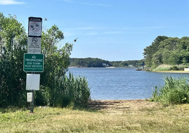 image of 174 Upper County Rd, Dennis Port, MA 02639