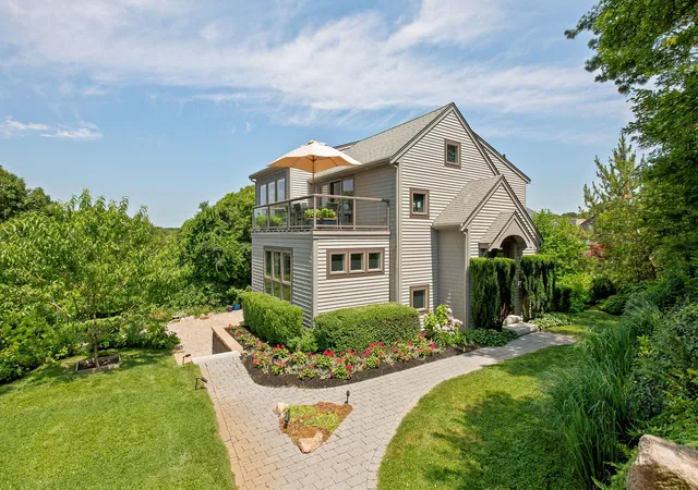 3rd image of 20 Bayberry Ave, Provincetown, MA 02657 | MLS# 22603517