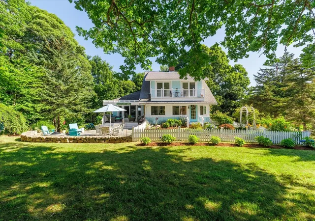 Photo 3 of Sale Pending at 152 Namequoit Rd, Orleans, MA 02653 | MLS# 22603350 | Listing updated on 2026-08-31