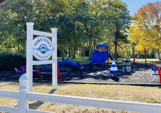 image of 159 Ctr St, Dennis Port, MA 02639