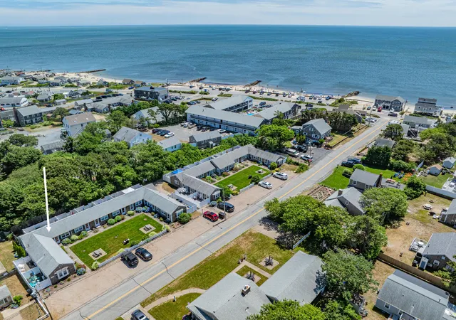 image of 194 Captain Chase Rd, Dennis Port, MA 02639