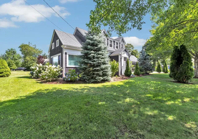 2nd image of 44 Maple Ave, Hyannis, MA 02601 | MLS# 22603675