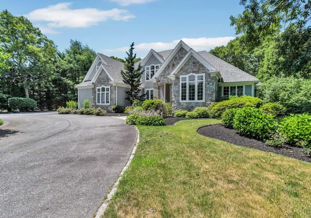 3rd image of 20 Eagle Dr, Mashpee, MA 02649 | MLS# 22603605
