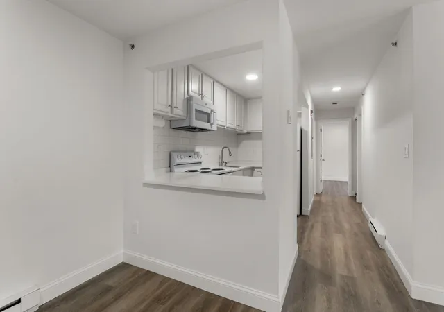 Photo 4 of Condo for sale at 800 Bearses Wy #APT 4EH, Hyannis, MA 02601 | MLS# 22603444 | Listing updated on 2026-10-01