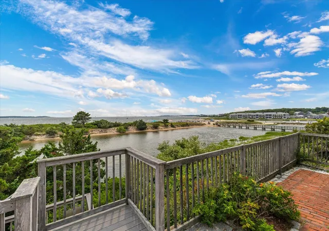 4th image of 9 Windemere Rd #UNIT 10, West Yarmouth, MA 02673 | MLS# 22603394