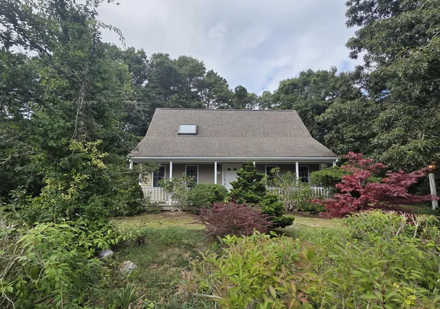 Single family home for sale at 118 Algonquin Ave, Mashpee, MA 02649 | MLS# 22603495