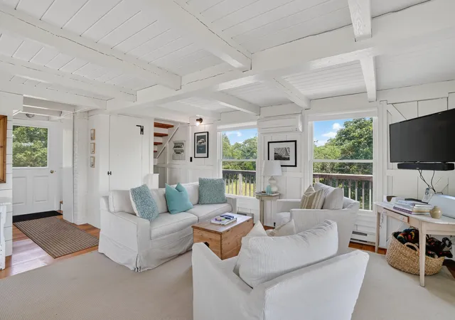 5th image of 28 Black Point Rd, Chilmark, MA 02535 | MLS# 22603395
