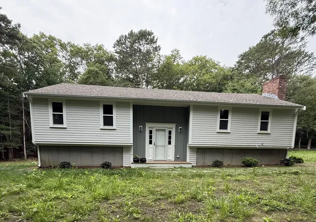 2nd image of 329 Woodside Rd, West Barnstable, MA 02668 | MLS# 22603502